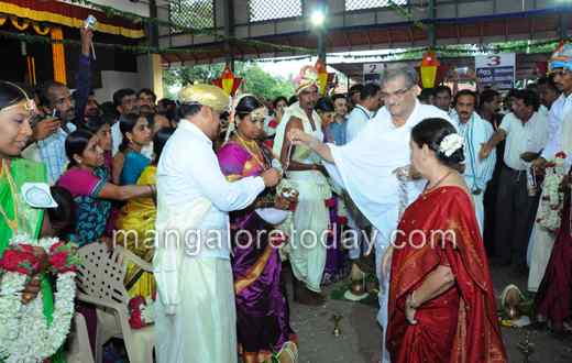 Dharmasthala mass marriage 2014